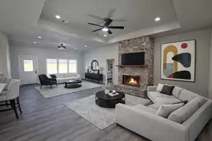 25 Pear Tree Ln, Collinsville, TX 76233 - Photo 8