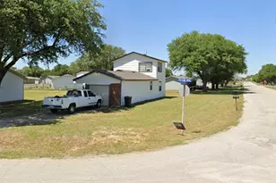 1833 Pelican Dr N, Pelican Bay, TX 76020 - Photo 1