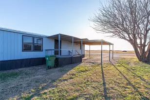 709 Gibson St, Tye, TX 79603 - Photo 4