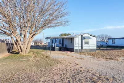 709 Gibson Street, Tye, TX 79603 - Photo 1