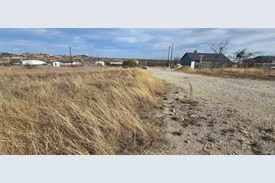 104 Sparrow Drive, Azle, TX 76020 - Photo 2