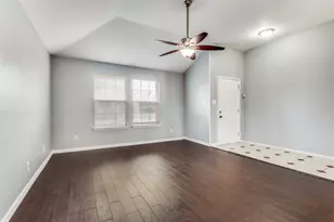 1004 Eagle Dr, DeSoto, TX 75115 - Photo 4