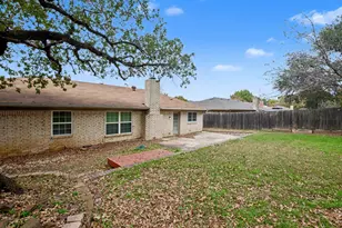2424 Meadow Creek, Bedford, TX 76021 - Photo 18