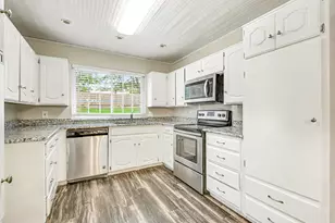 2424 Meadow Creek, Bedford, TX 76021 - Photo 6