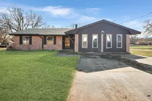 1120 E Wells Ave, Sherman, TX 75090 - Photo 1