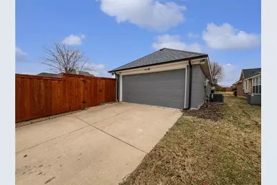 3856 Pine Valley Drive, Plano, TX 75025 - Photo 20