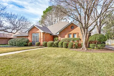 4710 Michelle Drive, Arlington, TX 76016 - Photo 2