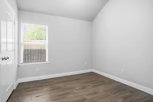 505 W Boyce Ave, Fort Worth, TX 76115 - Photo 12