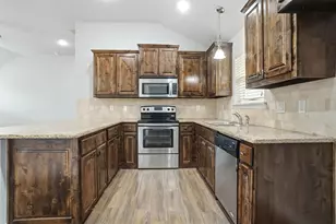 505 W Boyce Ave, Fort Worth, TX 76115 - Photo 8