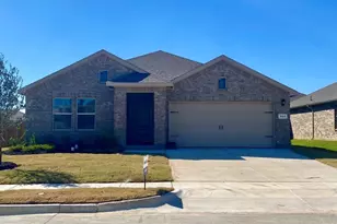 521 Marsh St, Cleburne, TX 76033 - Photo 1