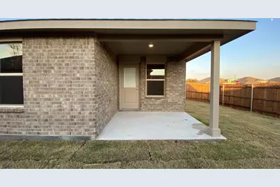 521 Marsh Street, Cleburne, TX 76033 - Photo 14