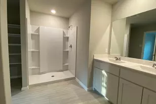 521 Marsh St, Cleburne, TX 76033 - Photo 8