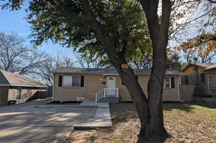 1725 Bunch Dr, Fort Worth, TX 76112 - Photo 2