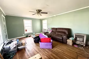 613 W Main St, Crowley, TX 76036 - Photo 8