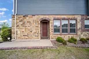 4701 Smokey Quartz Ln, Arlington, TX 76005 - Photo 2