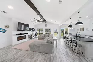 105 San Felipe Dr, Mabank, TX 75156 - Photo 2