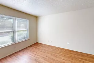 410 Bryan St, Denton, TX 76201 - Photo 8