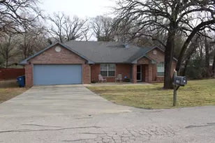 122 Lakeway Ln, Gun Barrel City, TX 75156 - Photo 1