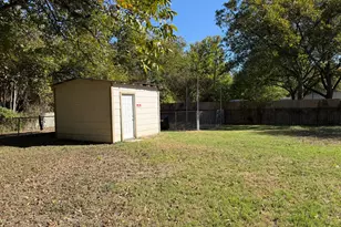 2206 12th St, Brownwood, TX 76801 - Photo 20