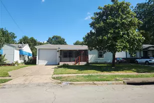 722 22nd St, Grand Prairie, TX 75050 - Photo 2