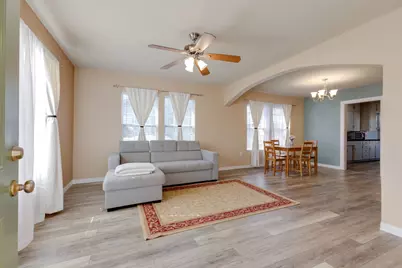 305 W Avenue Avenue E, Garland, TX 75040 - Photo 10