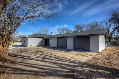 946 Jefferson Street E, Sulphur Springs, TX 75482 - Photo 20