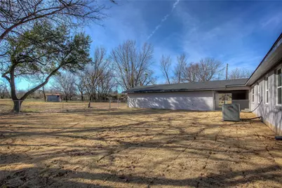 946 Jefferson Street E, Sulphur Springs, TX 75482 - Photo 20