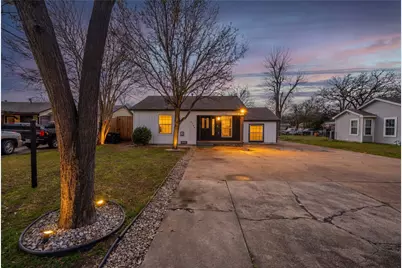 3732 Honeysuckle Avenue, Fort Worth, TX 76111 - Photo 2