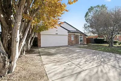 6721 Cherrytree Drive, Arlington, TX 76001 - Photo 2