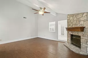 6721 Cherrytree Dr, Arlington, TX 76001 - Photo 6