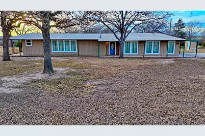 584 W Alamo Road, Bowie, TX 76230 - Photo 8