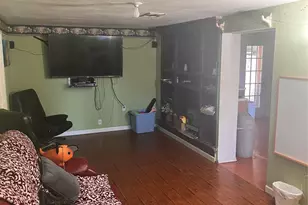 4838 Wisteria St, Dallas, TX 75211 - Photo 8