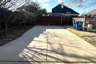 1353 Grass Valley Dr, Rockwall, TX 75087 - Photo 2