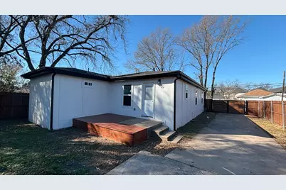 2526 Bethurum Avenue, Dallas, TX 75215 - Photo 10