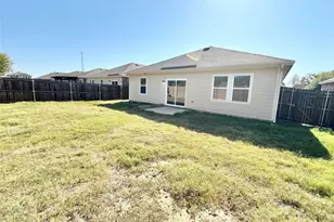 421 Starboard Dr, Crowley, TX 76036 - Photo 12