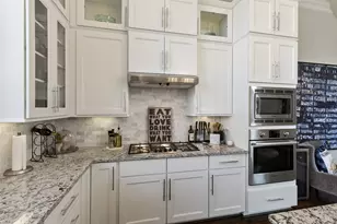 916 W Peach St, Fort Worth, TX 76102 - Photo 4