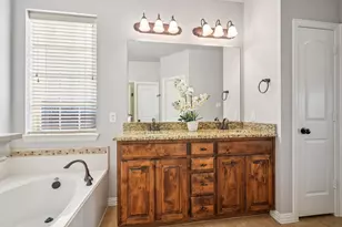 520 Eastland Dr, Lewisville, TX 75056 - Photo 16