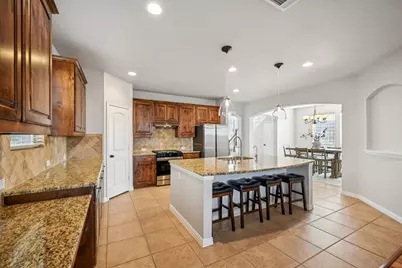 520 Eastland Drive, Lewisville, TX 75056 - Photo 6