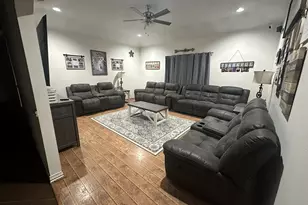 201 W Oak St, Eustace, TX 75124 - Photo 4