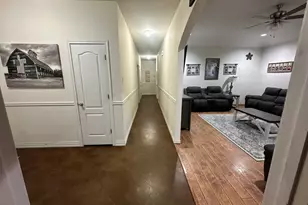 201 W Oak St, Eustace, TX 75124 - Photo 8