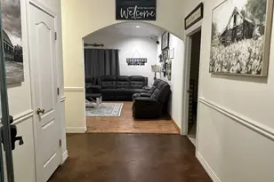 201 W Oak St, Eustace, TX 75124 - Photo 4