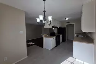 620 Race St, Crowley, TX 76036 - Photo 8