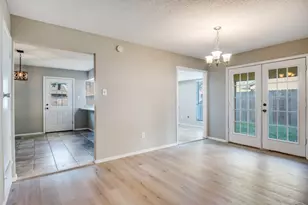 2902 Forest Park Dr, Garland, TX 75040 - Photo 4