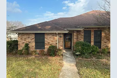 801 Summit, DeSoto, TX 75115 - Photo 1