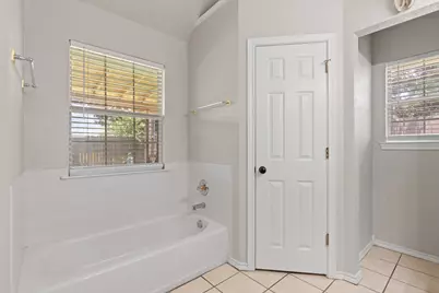 1404 Hyde Park Boulevard, Cleburne, TX 76033 - Photo 14