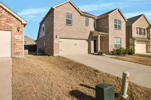 909 Penny St, Anna, TX 75409 - Photo 2