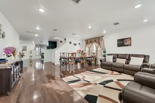 2012 Burnet Dr, Grand Prairie, TX 75052 - Photo 4