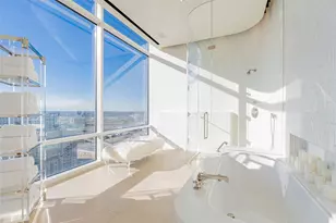 2430 Victory Park Ln, Dallas, TX 75219 - Photo 18