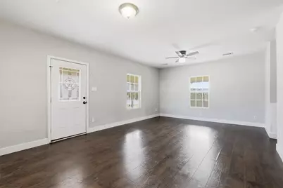 1615 N Oak Avenue, Mineral Wells, TX 76067 - Photo 10