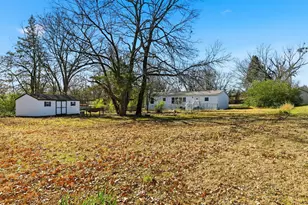 227 Sheryl Ln, Denison, TX 75021 - Photo 2